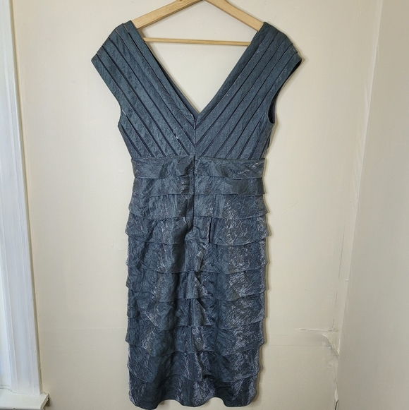 Vintage Caché Tiered Holiday Party Dress Gray Metallic Formal Cocktail - Picture 5 of 8